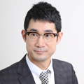川村 卓也