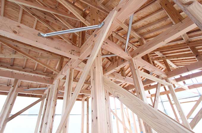 コロナ禍で住宅の新築工事に遅れ 「住宅取得等  資金の贈与税の非課税の特例」はどうなる？