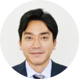 エリア責任者　飯島 港