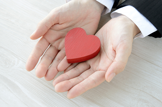 死んだら財産を寄付したい。その望みをかなえる「遺贈寄付」とは？ 注意点も含めて解説